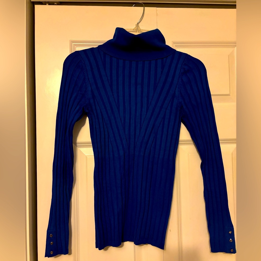 White House Black Market Like New Fitted Rib Turtleneck XS Like New